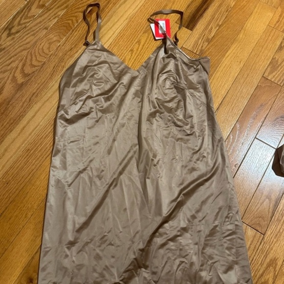 Spanx Nude Chemise Slip - Picture 1 of 5